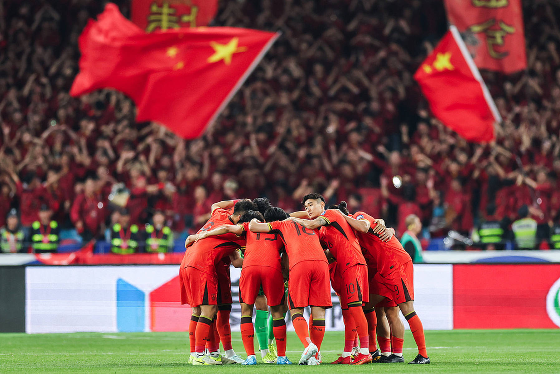 国家队在比赛中大放异彩