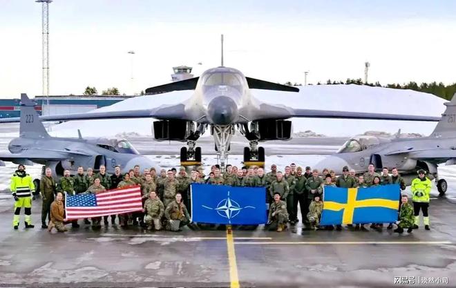 包含瑞典失利乌克兰，晋级前景岌岌可危的词条