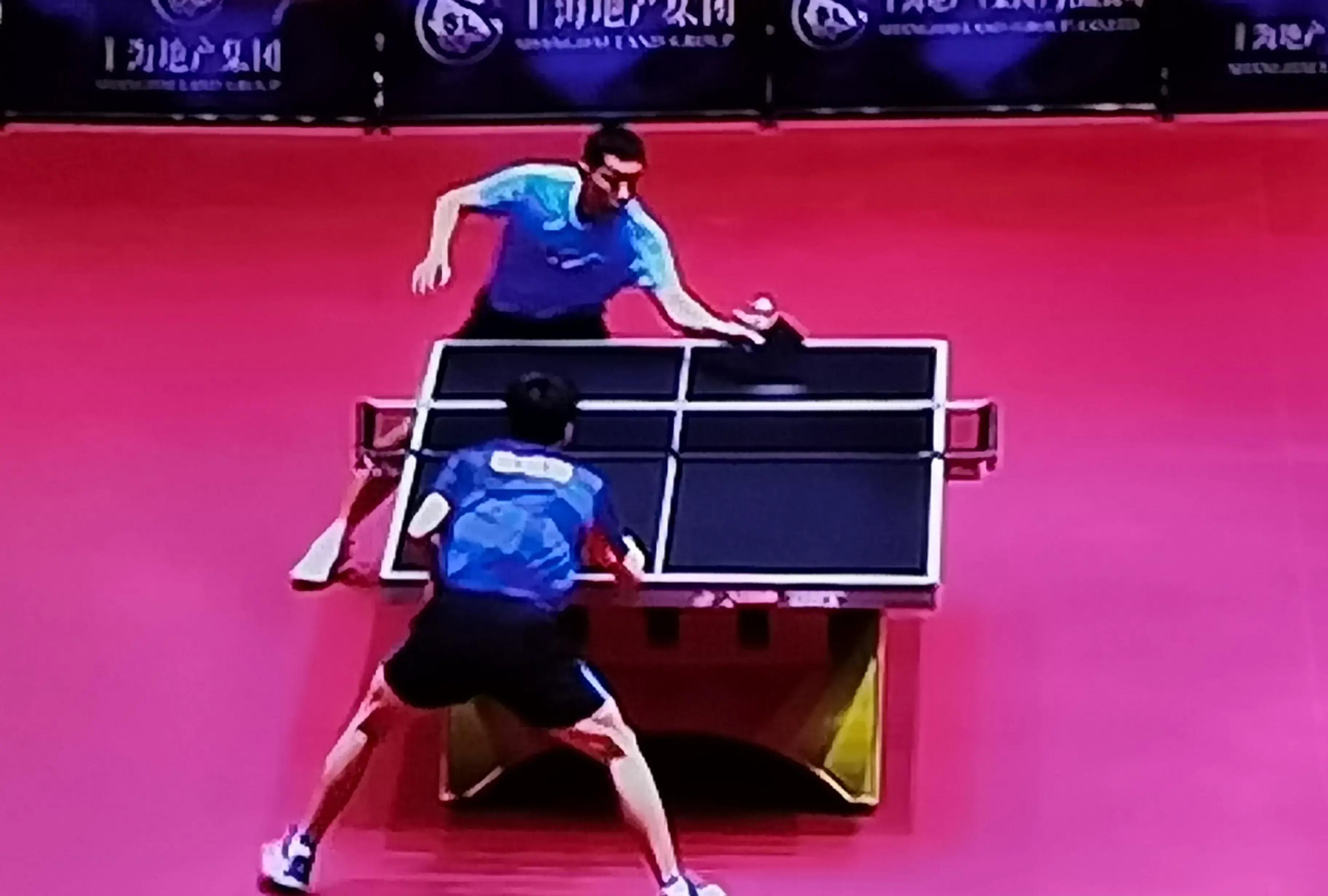 中国乒乓球队鏖战比利时乒乓球队，许昕绝境逆转