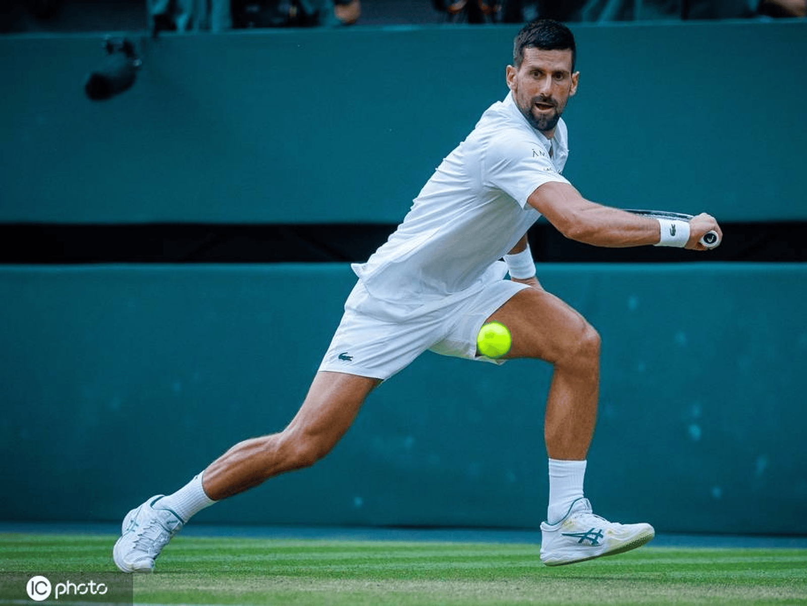 关于法国网球队强势意大利网球队，德约科维奇爆发神勇的信息