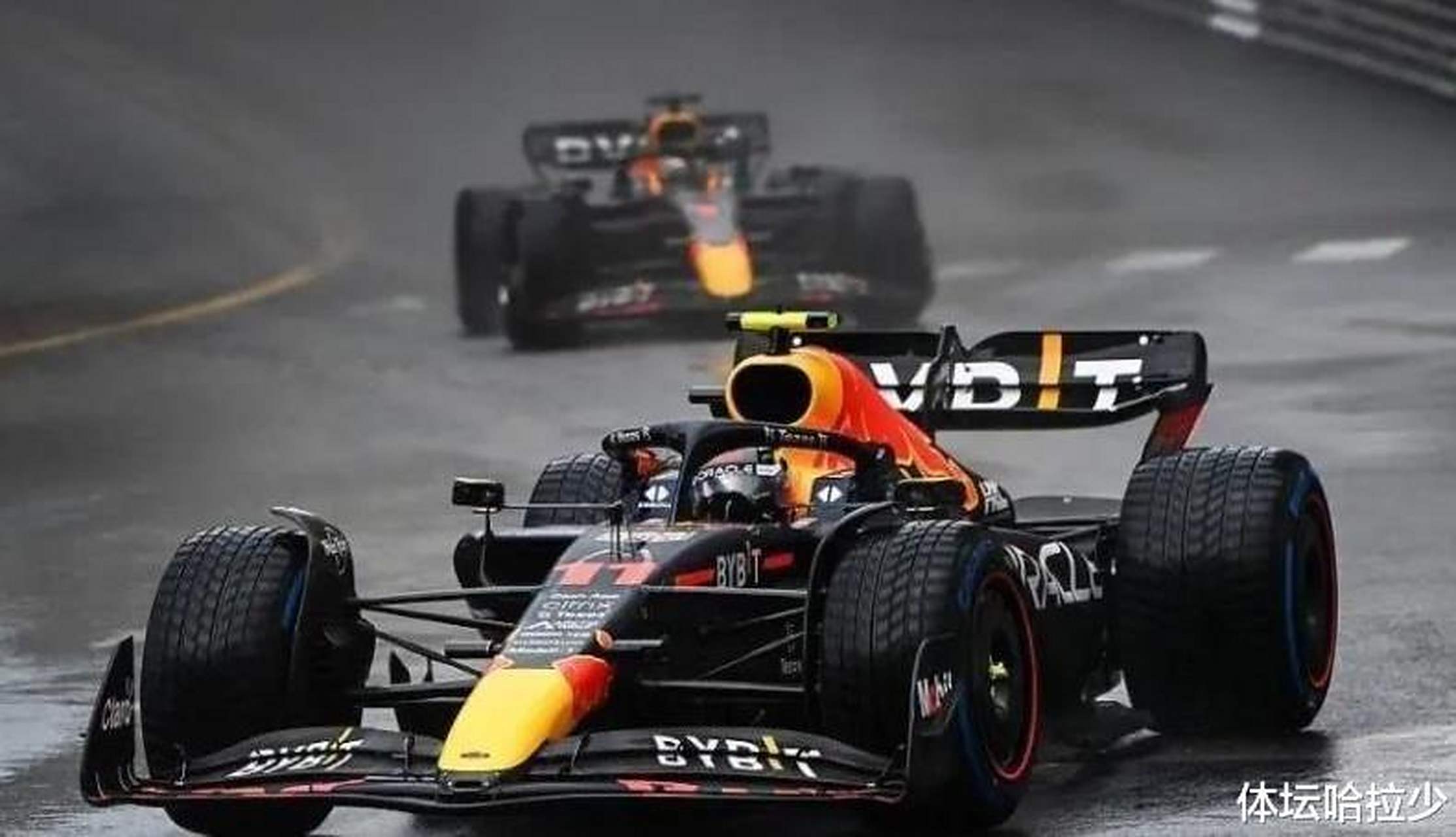 包含索伯车队完胜红牛车队，维斯塔潘高光表现的词条