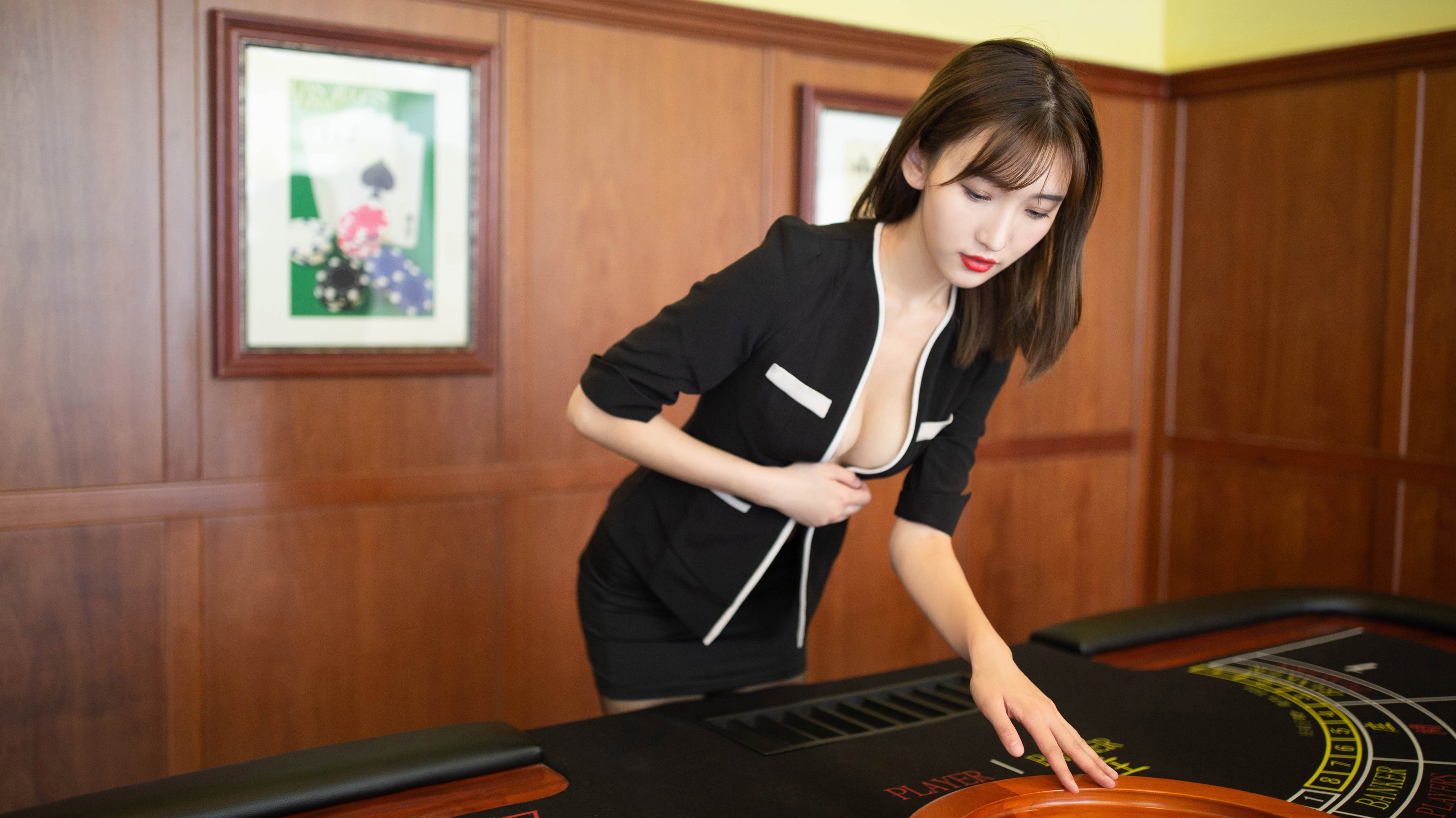 leyu乐鱼体育-世界排名争夺战焦点战，皇马连续得分压制加纳